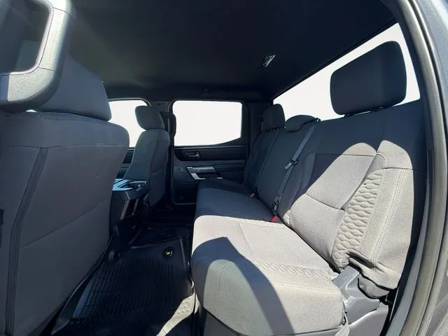 Toyota Tundra photo 11