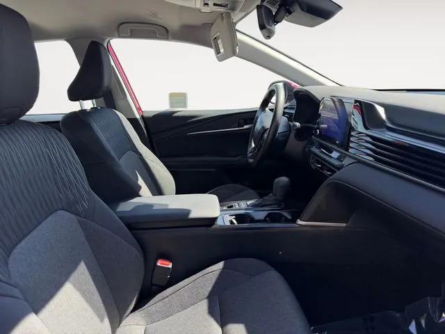 Toyota Camry photo 13