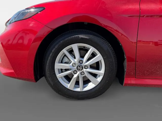 Toyota Camry photo 12