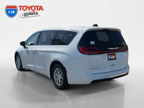 Another view of 2025 Chrysler Pacifica Select for sale in Indio, CA at I-10 Toyota