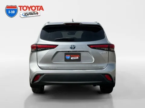 More photos of 2021 Toyota Highlander Hybrid XLE at I-10 Toyota, CA