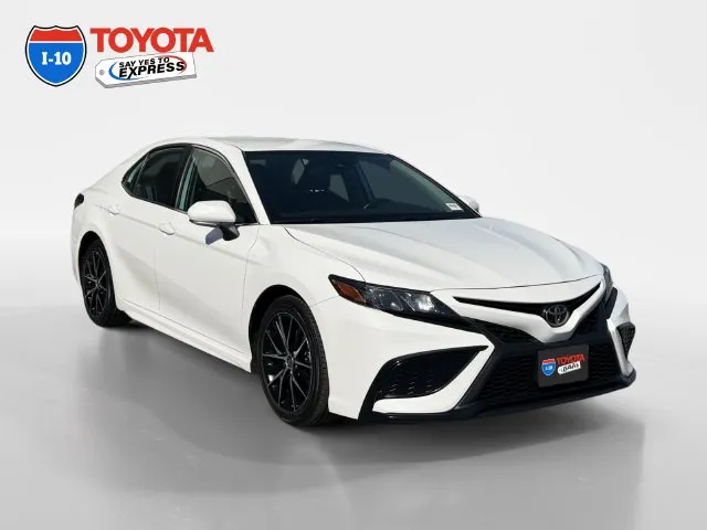 Toyota Camry photo 7