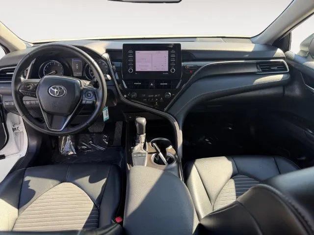 Toyota Camry photo 10