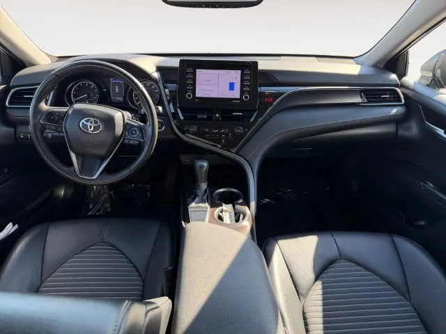Toyota Camry photo 10