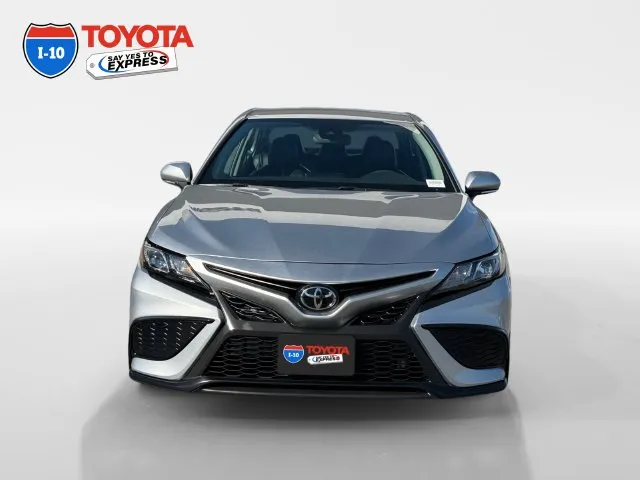 Toyota Camry photo 8