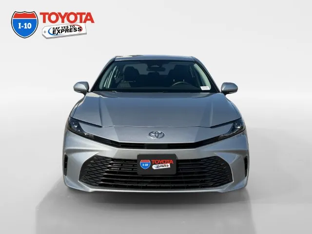 Toyota Camry photo 8