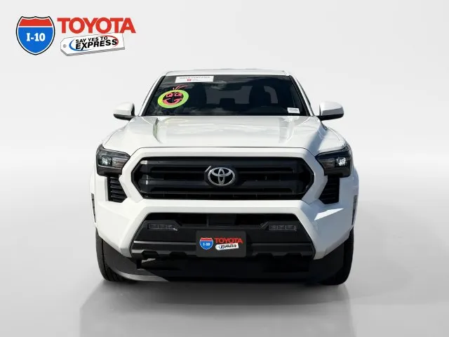 Toyota Tacoma photo 8