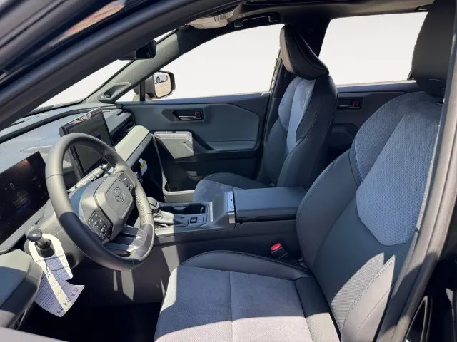 Toyota RAV4 photo 9