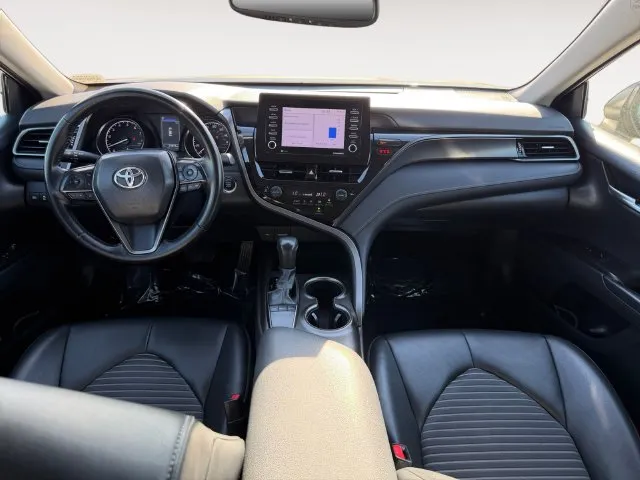 Toyota Camry photo 10
