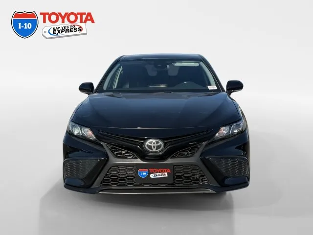 Toyota Camry photo 8
