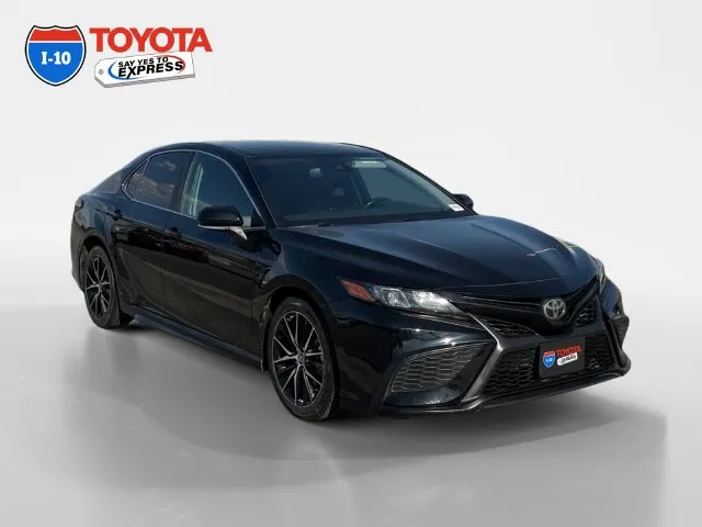 Toyota Camry photo 7
