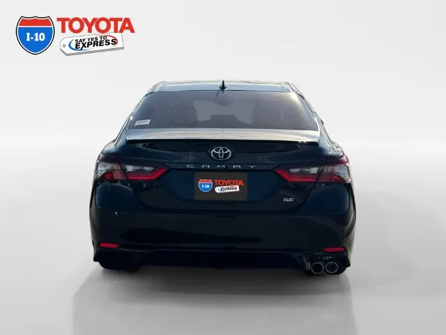 Toyota Camry photo 4