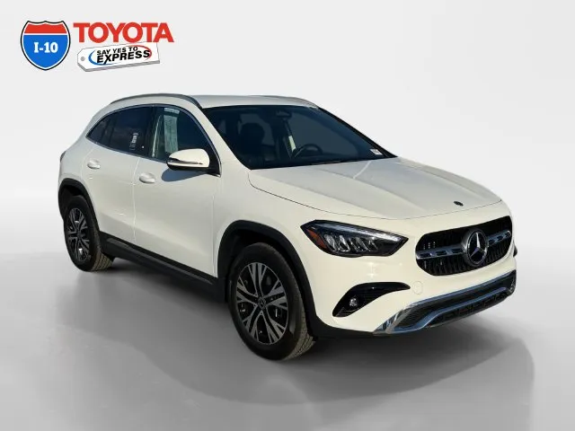 Mercedes-Benz GLA photo 7