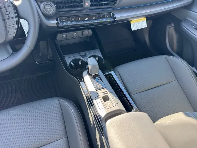 Toyota Prius photo 11