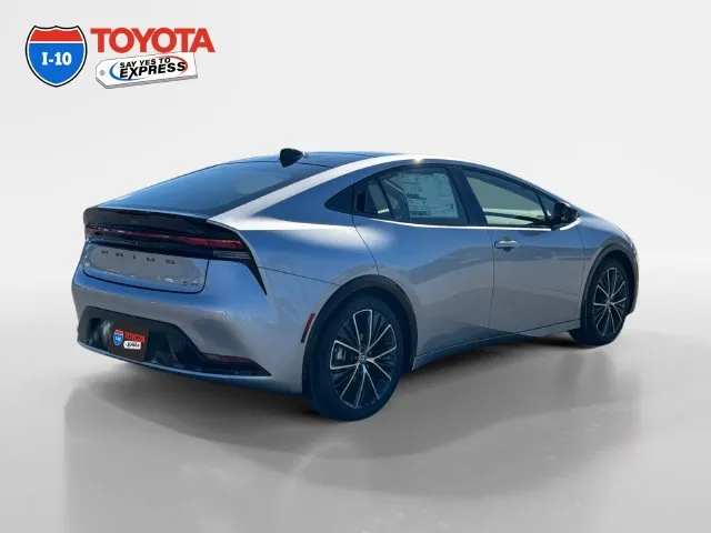 Toyota Prius photo 5