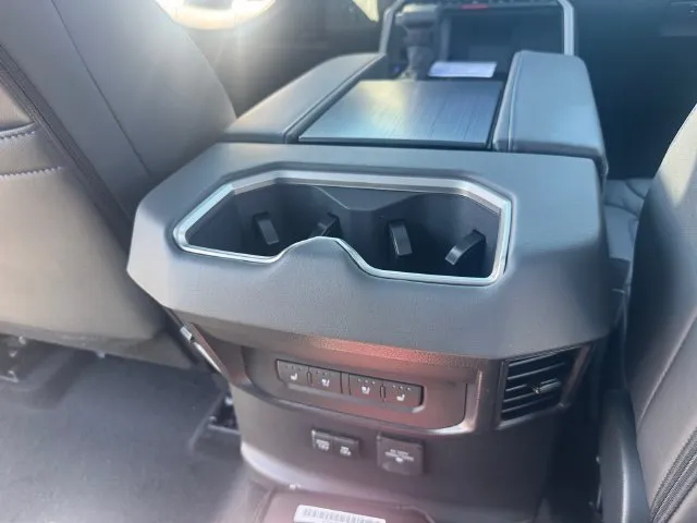 Toyota Tundra photo 16