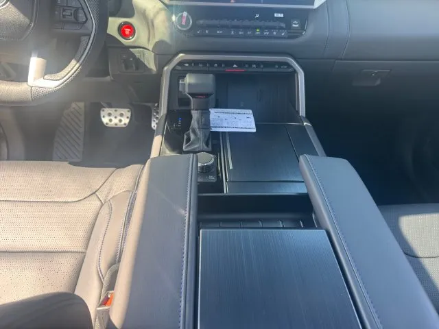 Toyota Tundra photo 11