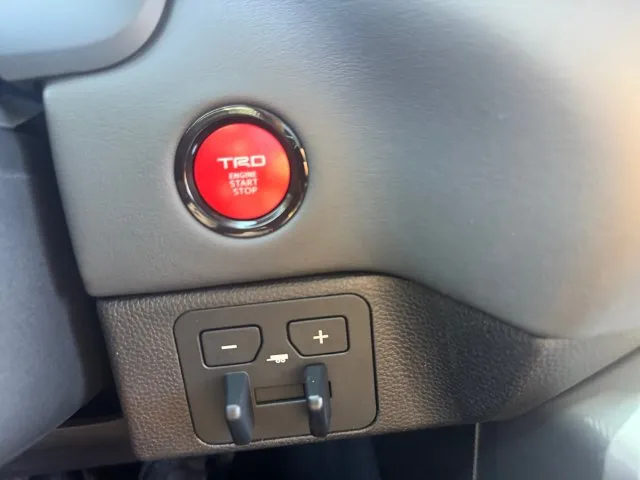 Toyota Tundra photo 23