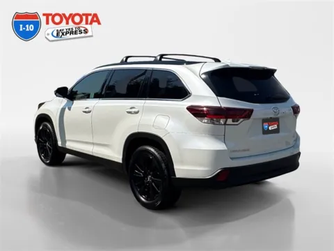 Another view of 2019 Toyota Highlander SE for sale in Indio, CA at I-10 Toyota