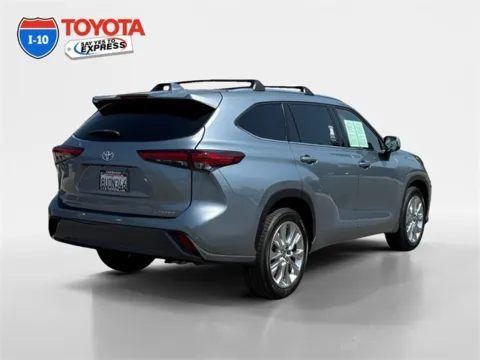 More photos of 2021 Toyota Highlander Limited at I-10 Toyota, CA