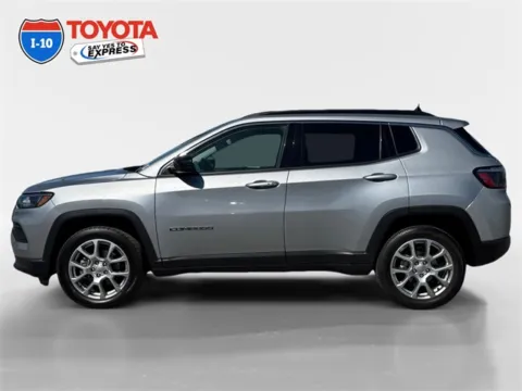 Photos of 2022 Jeep Compass Latitude Lux for sale in Indio, CA at I-10 Toyota