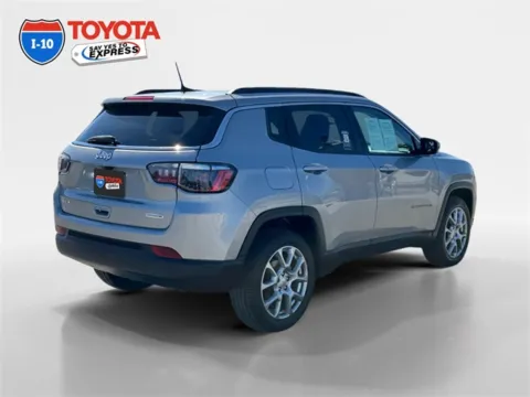 More photos of 2022 Jeep Compass Latitude Lux at I-10 Toyota, CA