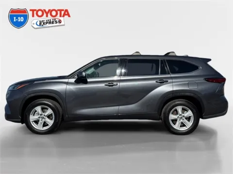 Photos of 2020 Toyota Highlander L for sale in Indio, CA at I-10 Toyota