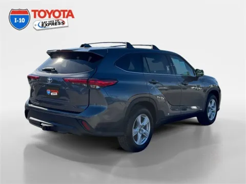 More photos of 2020 Toyota Highlander L at I-10 Toyota, CA
