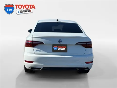 More photos of 2019 Volkswagen Jetta SEL Premium at I-10 Toyota, CA
