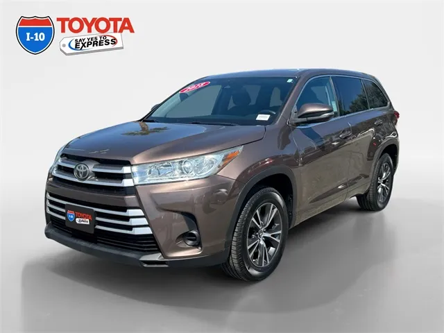 Brown 2018 Toyota Highlander LE for sale in Indio, CA