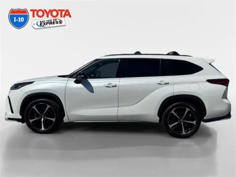 Photos of 2021 Toyota Highlander XSE for sale in Indio, CA at I-10 Toyota