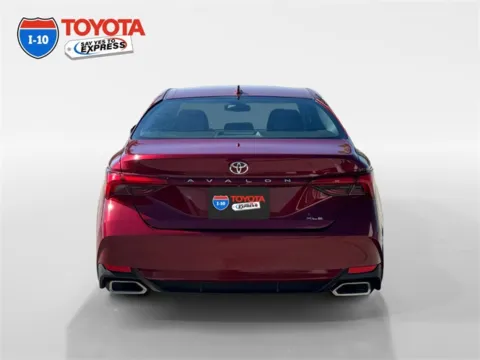 More photos of 2019 Toyota Avalon XLE at I-10 Toyota, CA