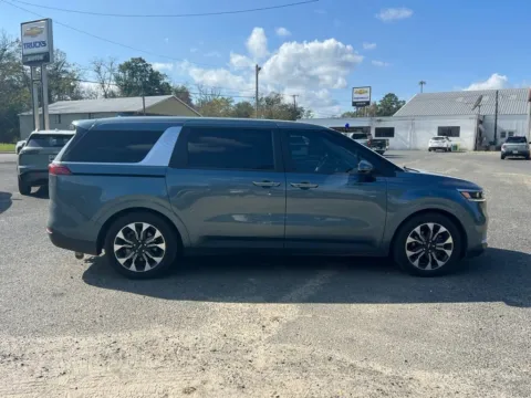 More photos of 2024 Kia Carnival EX at Hixson Chevrolet of DeRidder, LA