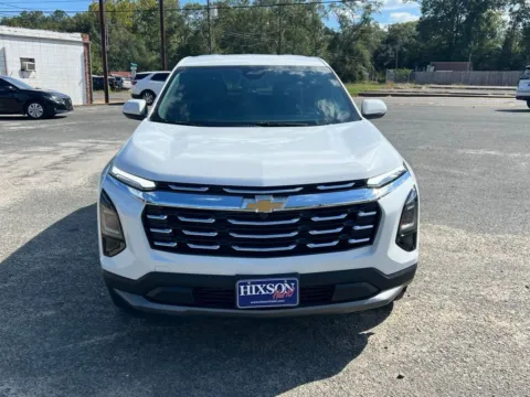 Photos of 2026 Chevrolet Equinox FWD LT for sale in DeRidder, LA at Hixson Chevrolet of DeRidder