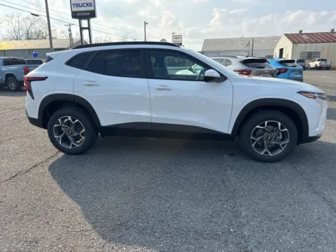 More photos of 2026 Chevrolet Trax LT at Hixson Chevrolet of DeRidder, LA