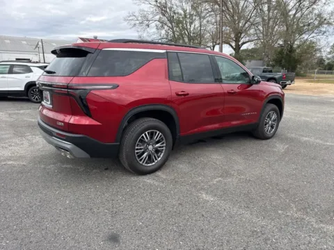 More photos of 2026 Chevrolet Traverse FWD LT at Hixson Chevrolet of DeRidder, LA