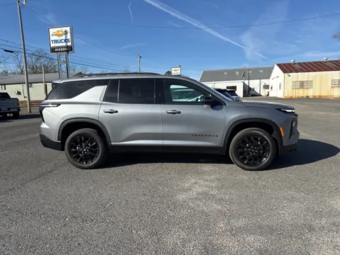 More photos of 2026 Chevrolet Traverse FWD LT at Hixson Chevrolet of DeRidder, LA