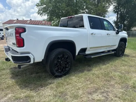 More photos of 2025 Chevrolet Silverado 2500HD High Country at Hixson Chevrolet of DeRidder, LA