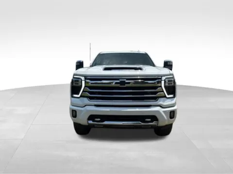 Photos of 2025 Chevrolet Silverado 2500HD High Country for sale in DeRidder, LA at Hixson Chevrolet of DeRidder