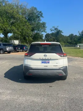 More photos of 2021 Nissan Rogue SV at Hixson Chevrolet of DeRidder, LA