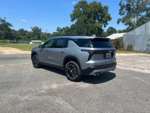 More photos of 2026 Chevrolet Traverse FWD LT at Hixson Chevrolet of DeRidder, LA