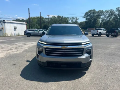 Photos of 2026 Chevrolet Traverse FWD LT for sale in DeRidder, LA at Hixson Chevrolet of DeRidder