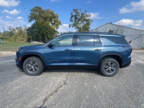 More photos of 2026 Chevrolet Traverse FWD LT at Hixson Chevrolet of DeRidder, LA