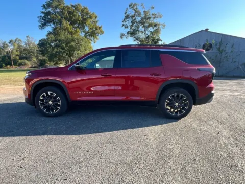 More photos of 2026 Chevrolet Traverse FWD LT at Hixson Chevrolet of DeRidder, LA