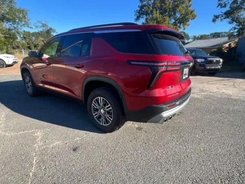 More photos of 2025 Chevrolet Traverse FWD LT at Hixson Chevrolet of DeRidder, LA