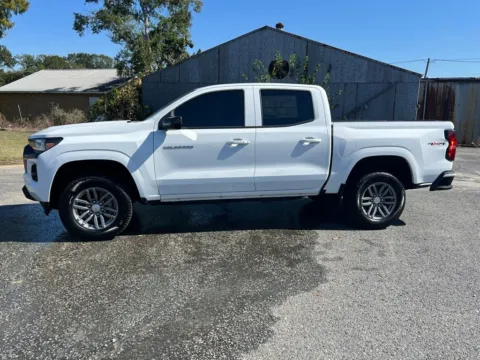 More photos of 2025 Chevrolet Colorado 4WD LT at Hixson Chevrolet of DeRidder, LA