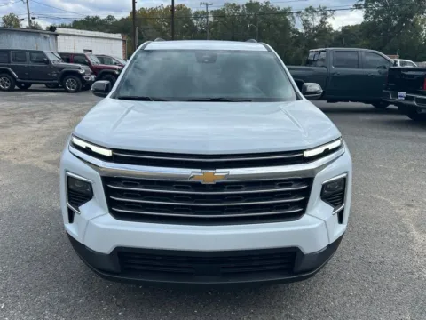 Photos of 2026 Chevrolet Traverse FWD LT for sale in DeRidder, LA at Hixson Chevrolet of DeRidder
