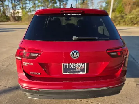 More photos of 2020 Volkswagen Tiguan SEL at Hixson Ford Leesville, LA