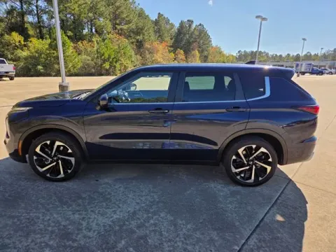 Photos of 2023 Mitsubishi Outlander SE for sale in Leesville, LA at Hixson Ford Leesville