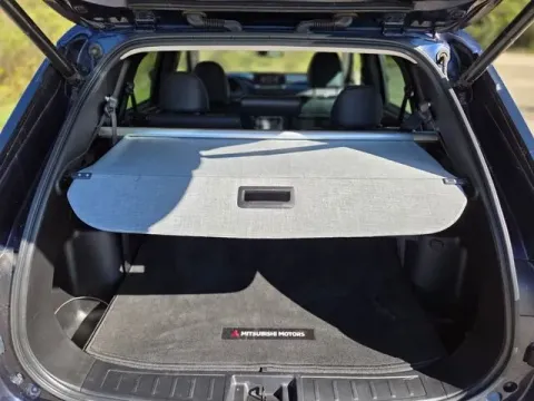 More photos of 2023 Mitsubishi Outlander SE at Hixson Ford Leesville, LA